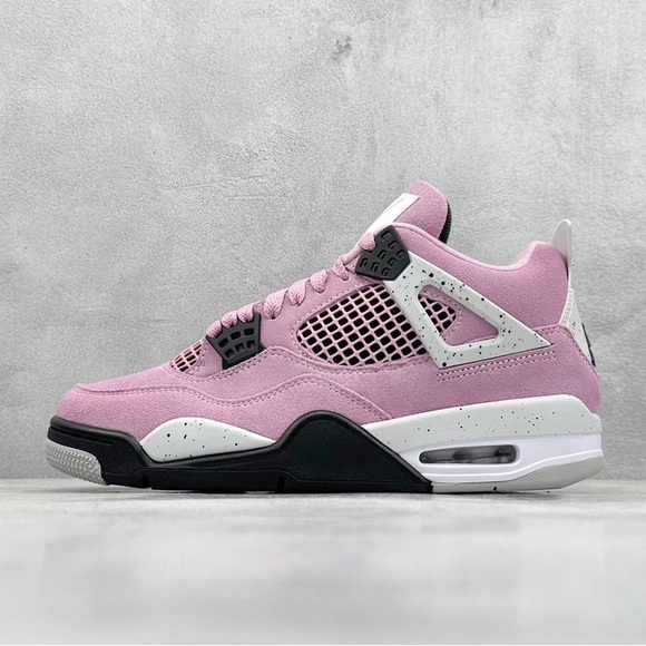 Jordan 4 RetroOrchid (Women's) - Picture 2 of 9